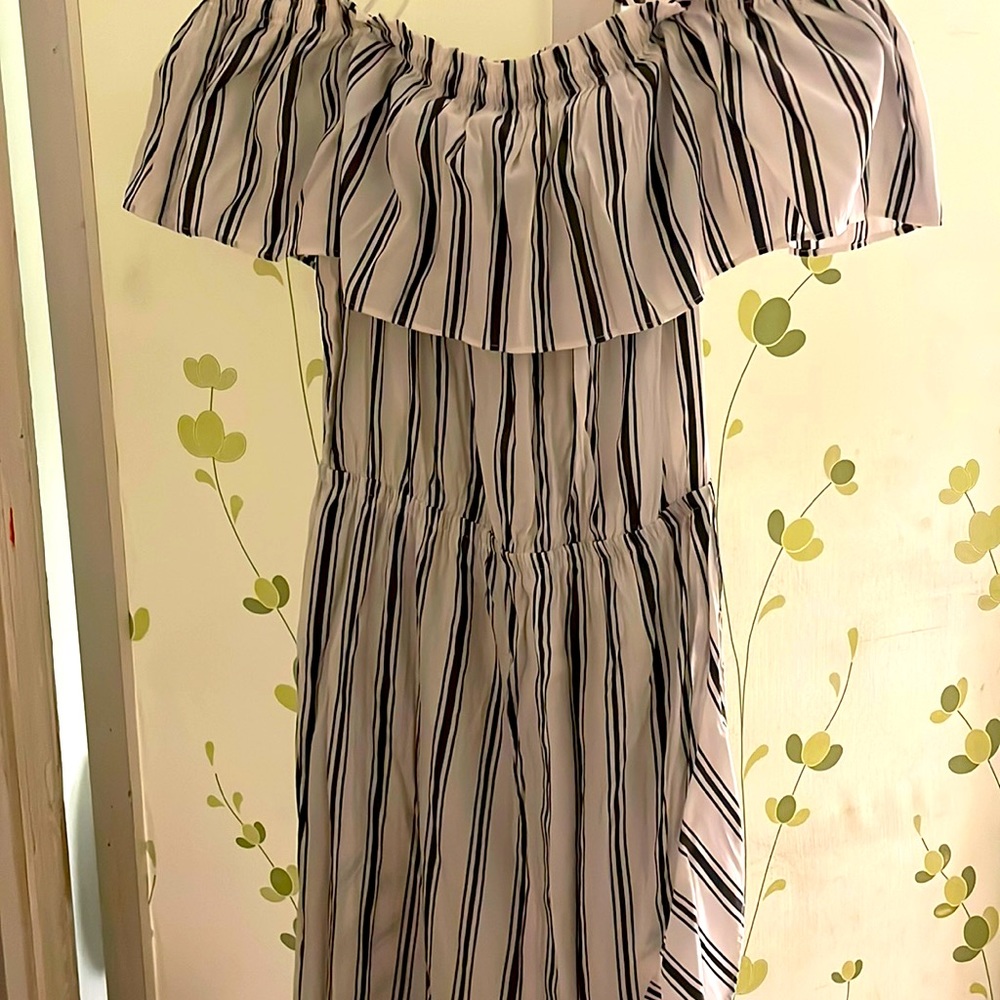 Very elegant, wore it to a concert once.